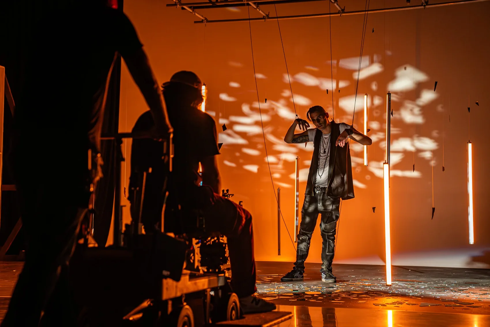 A warm-lit performance on the soundstage